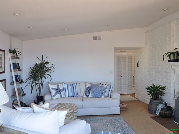 5th image of 661 E Solana Cir