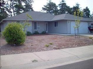50 Park Village Dr, Florence, OR 97439