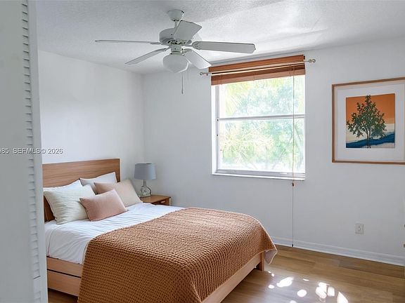 3rd image of 509 E Sheridan St #3083