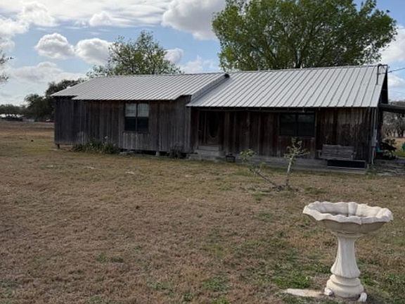 5th image of 146 Elliott Rd