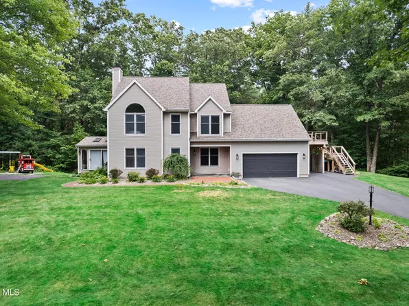 12 Bog Meadow Run, Saratoga Springs, NY 12866