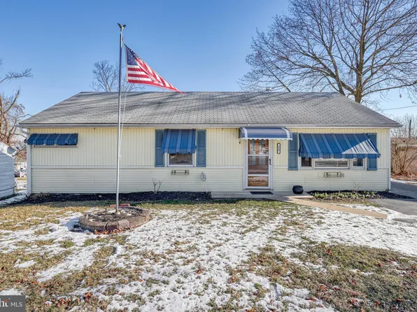 319 Overbrook Dr, York, PA 17404