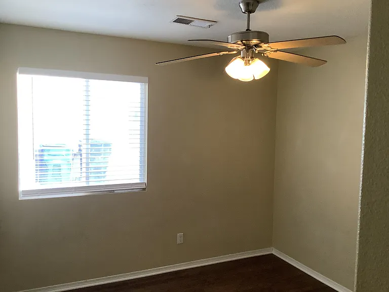 7623 Banyon Ave NW — Photo 12