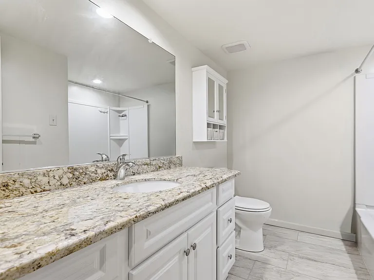 23 Darien #A — Photo 23
