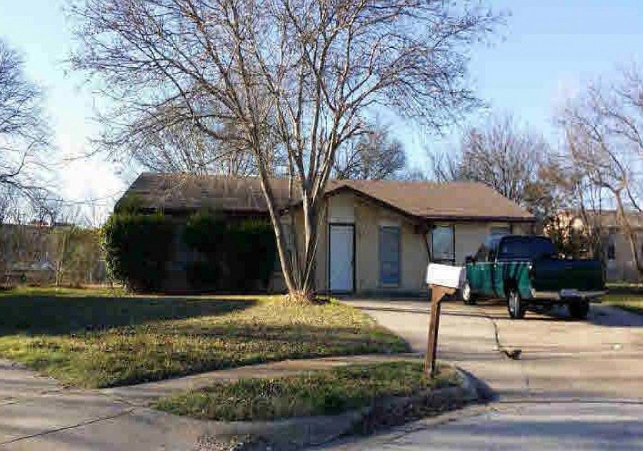 1st image of 308 Halifax Ct