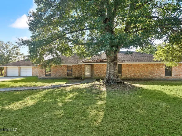 43 Dunhurst Long Rd, Picayune, MS 39466