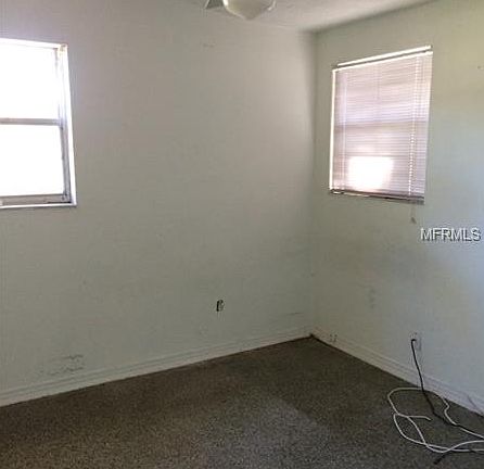 4th image of 705 W River Dr