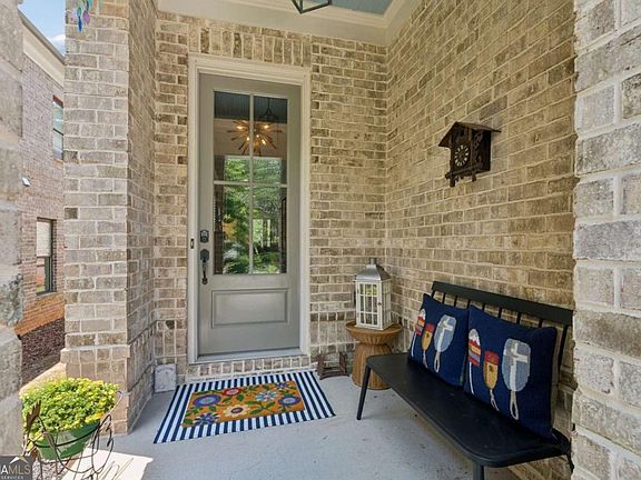 3rd image of 1122 Blackshear Dr