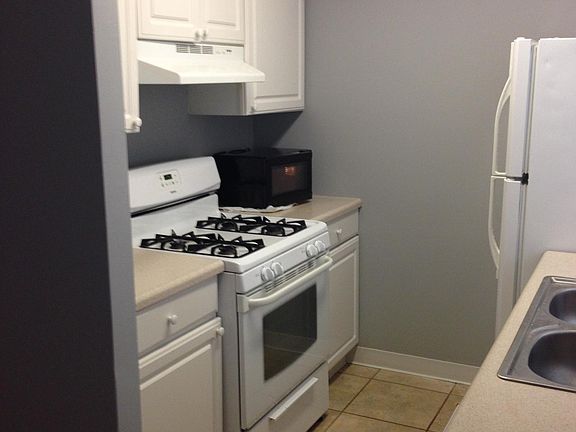 4th image of 6145 Kit Carson Dr Unit O
