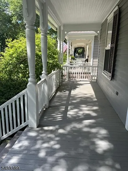 1 bed, 1.0 bath, $2,900 — Photo 3