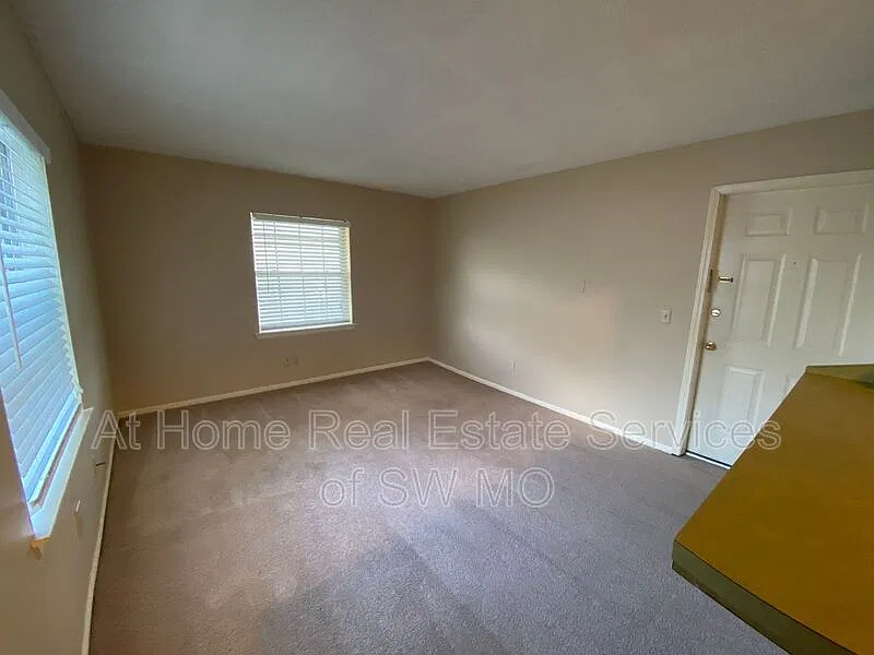 1 bed, 1.0 bath, $655 — Photo 2