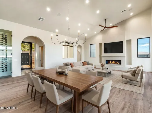 1730 W SENTINEL ROCK Road, Phoenix, AZ 85086