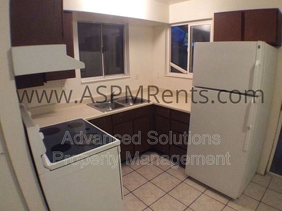 4th image of 1211 W Iola Ave APT 1