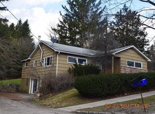 2573 E Mechanic St, Cato, NY 13033