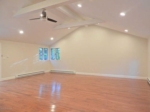 5th image of 110 Phaeton Ln