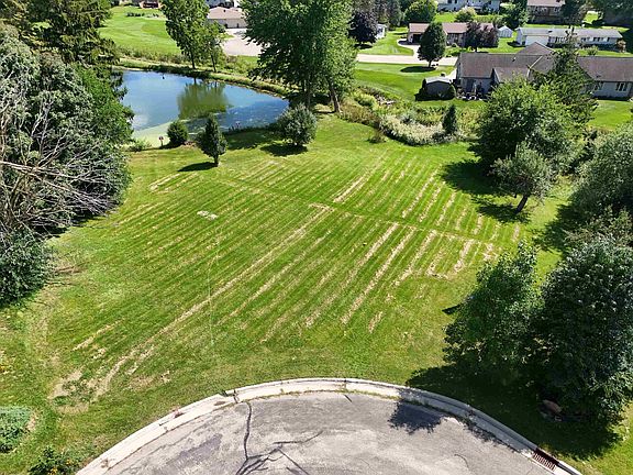 4th image of 10 Riviera Ct