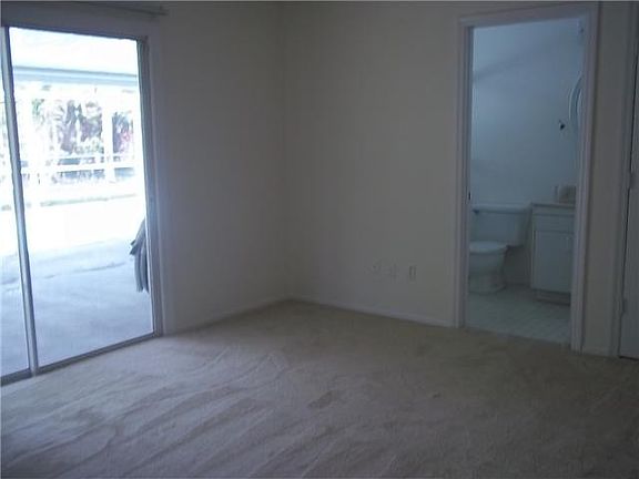 4th image of 2805 SE Eagle Dr