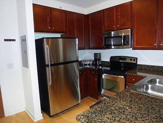 2nd image of 1901 S Calumet Ave Unit 709