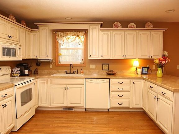 4th image of 331 Woodsend Dr