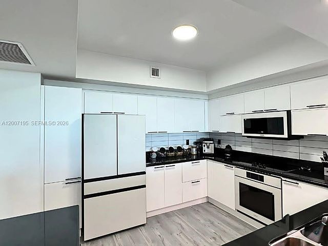 1st image of 14951 Royal Oaks Ln