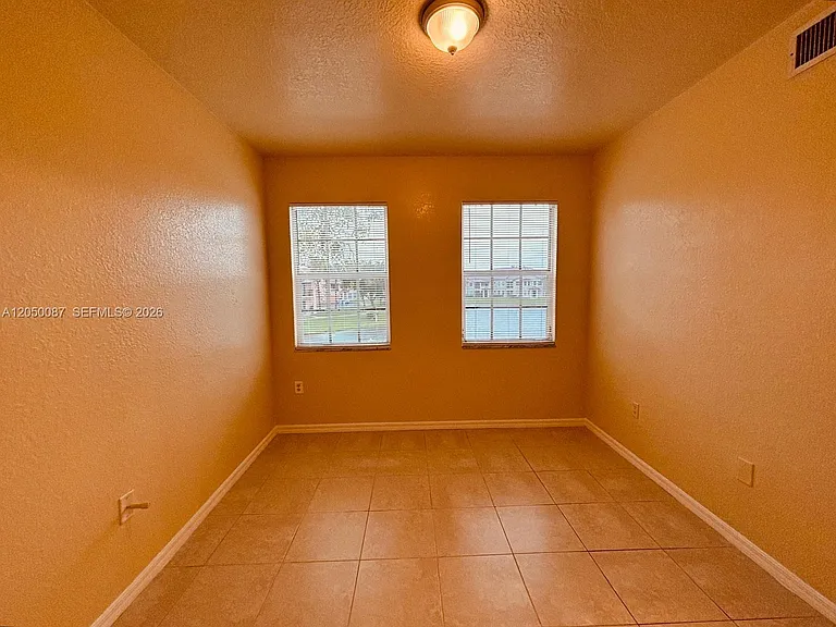 2403 Belmont Ln #2403 — Photo 11