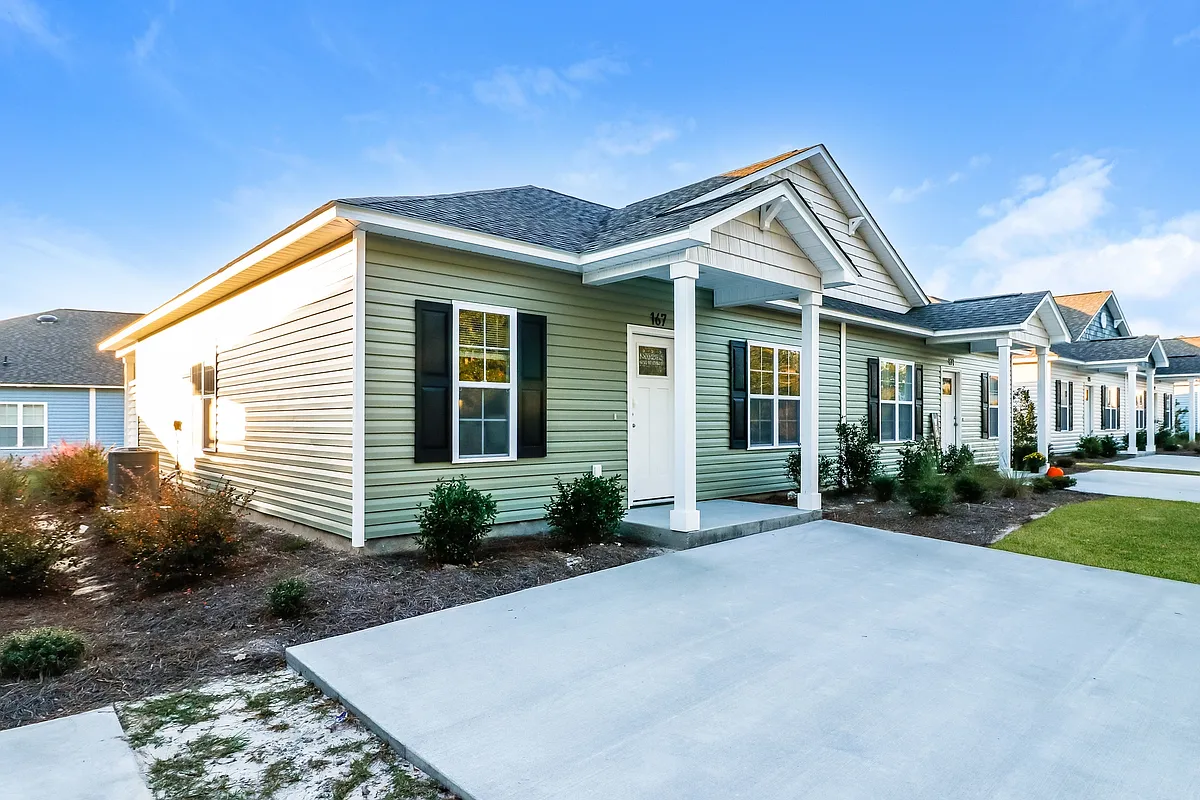 Building Photo - 167 Highlands Glen Dr