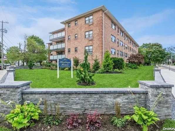 315 Atlantic Avenue #2E, East Rockaway, NY 11518