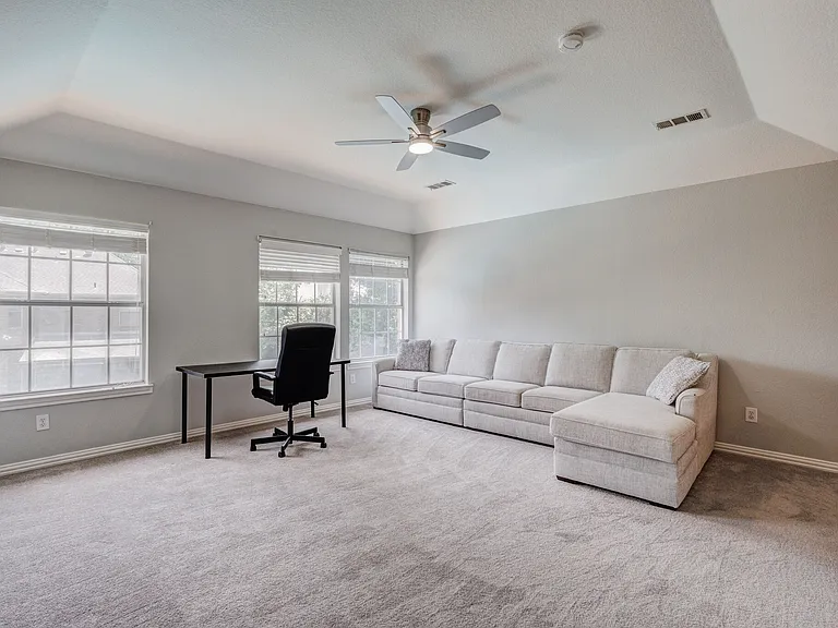 2816 Lakehollow Ln — Photo 30