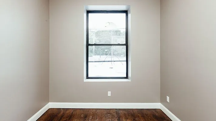 Rented by Nooklyn NYC LLC | media 22