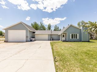 186 Edgebrook Dr, Spring Creek, NV 89815