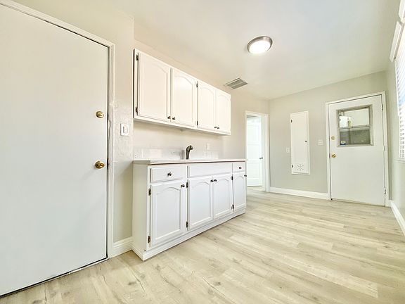 2nd image of 10961 S Figueroa St #7