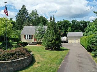 1776 Chalker Hl, Glastonbury, CT 06033