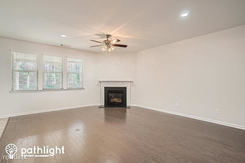 355 Hillgrove Dr Canton GA Zillow