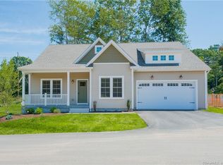 25 Essex Glen Circle Dr, Essex, CT 06426