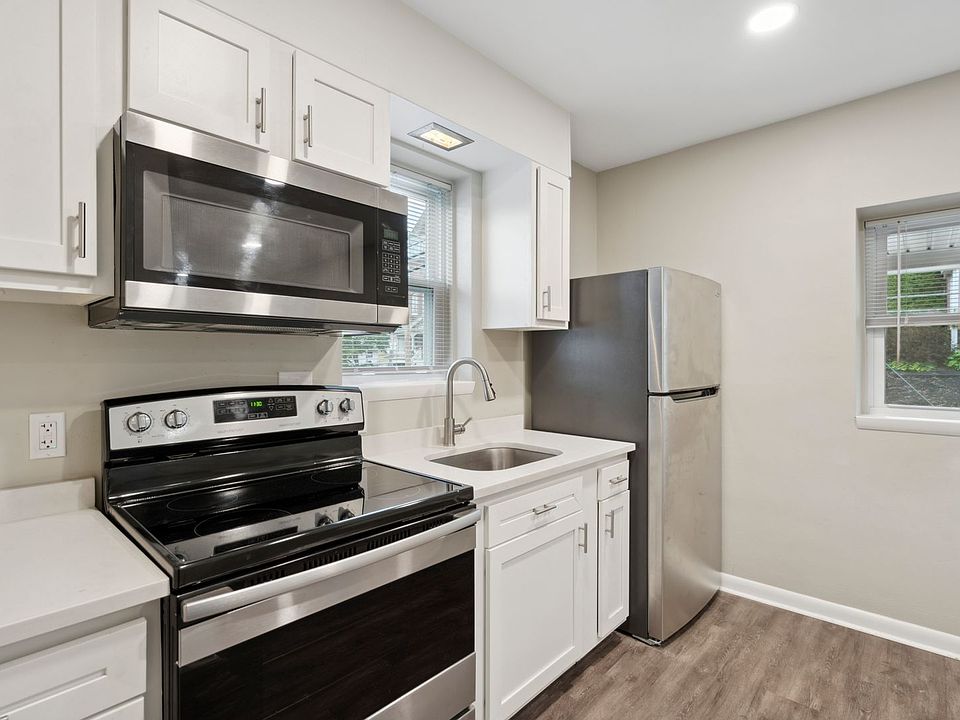 1st image of 350 Main St APT 2