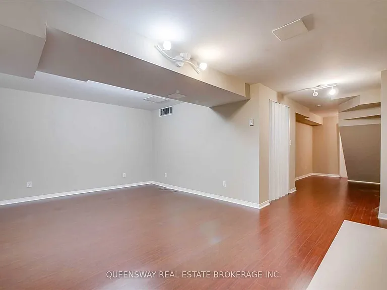 20 Hesketh Ct — Photo 23