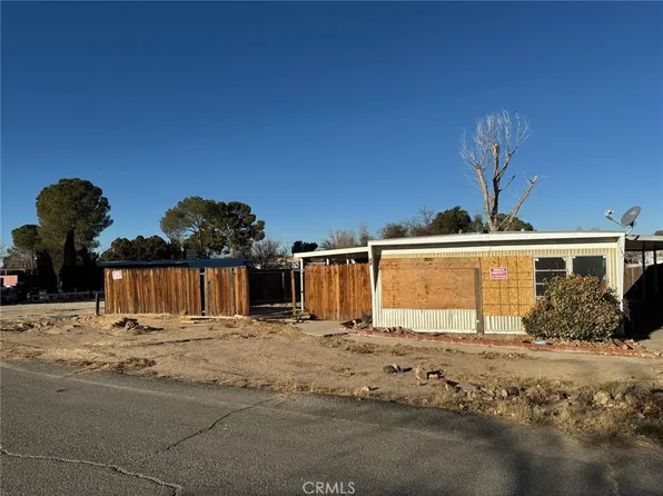 152 Camp Fire Dr, California City, CA 93505
