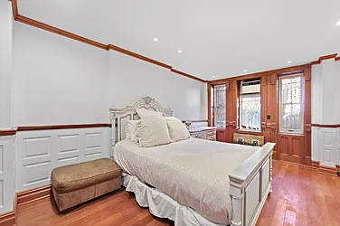 Rented by APT212 INC