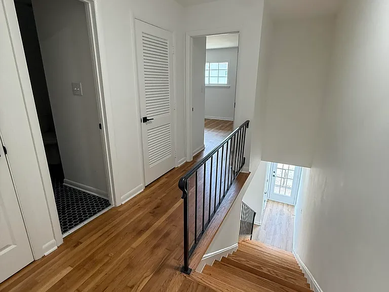708 Hawes Ct #C — Photo 12