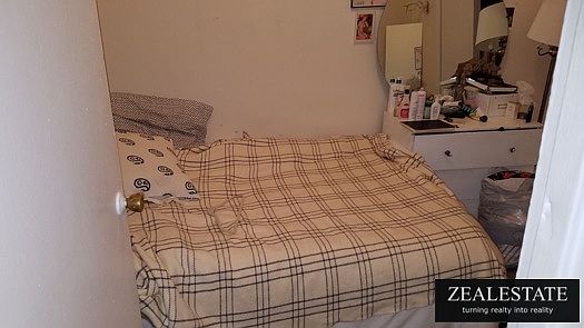 3rd image of 177 Park Pl APT 4B