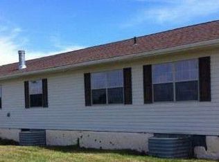 7305 Pine St, Burlington, WI 53105