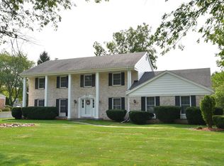 20895 Macaulay Dr, Brookfield, WI 53045