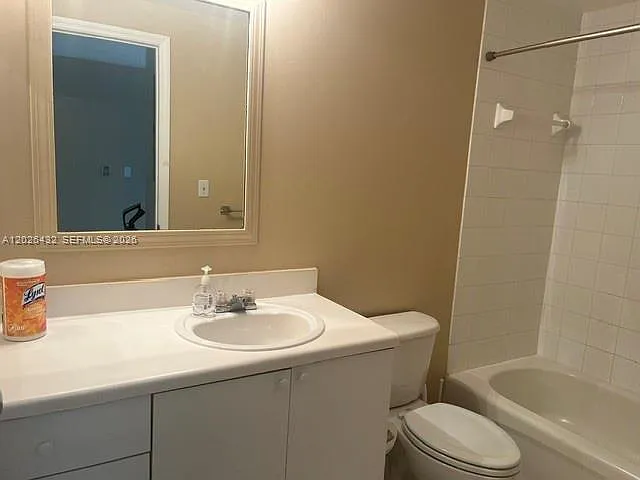 50 Menores Ave #620 — Photo 6
