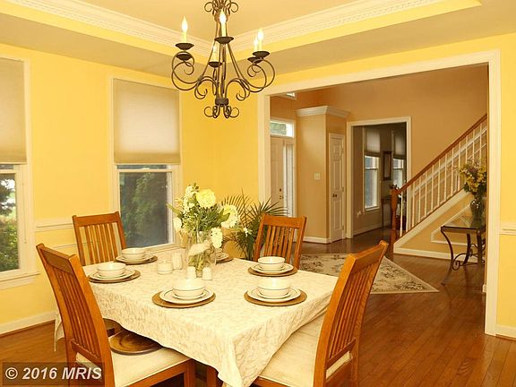 5th image of 11403 Woodview Dr