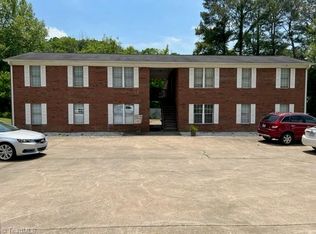 805 W Academy St, Madison, NC 27025