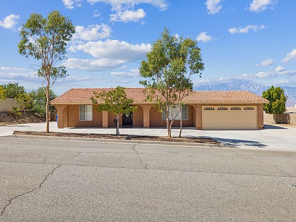 4th image of 66947 Verbena Dr