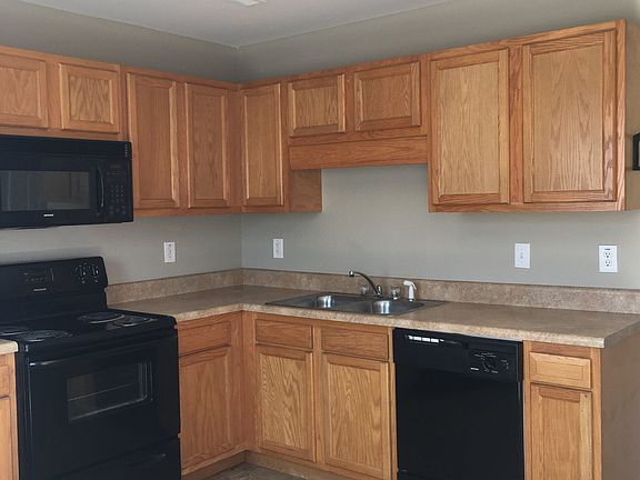 2nd image of 252-1B Executive Ave