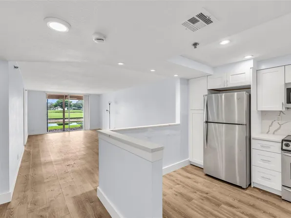 3100 W Rolling Hills Cir 109, Davie, FL 33328