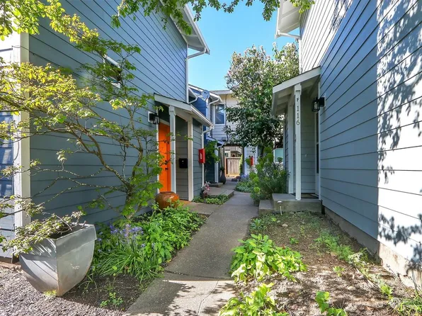 116 17th Avenue #B, Seattle, WA 98122