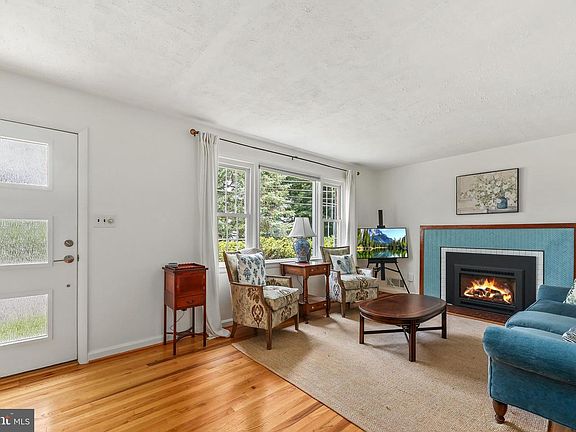 5th image of 600 John Marshall Dr NW